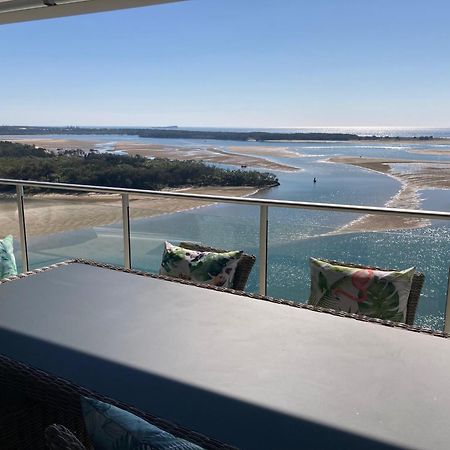 Waves Maroochy River Maroochydore Exterior photo